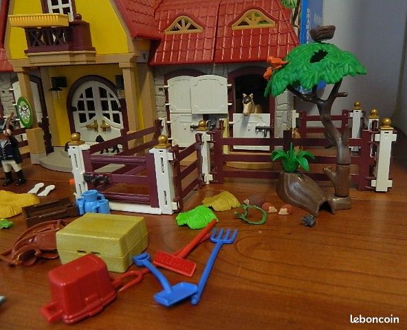 Playmobil 5221 haras avec chevaux et enclos (image 5)