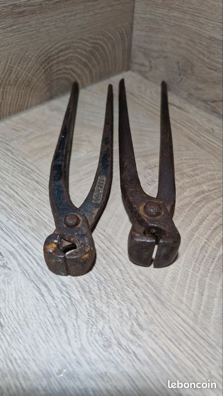 2 paires de tenailles anciennes (image 2)