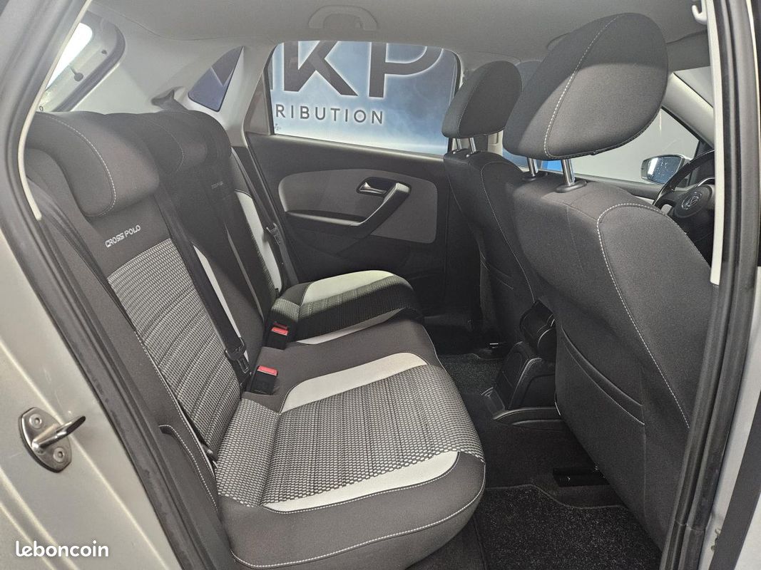 VOLKSWAGEN POLO 1.2 70 Cross BVM (image 16)