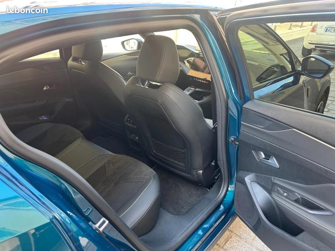 Peugeot 408 1.2 PURETECH 130 GT EAT BVA START-STOP (image 23)