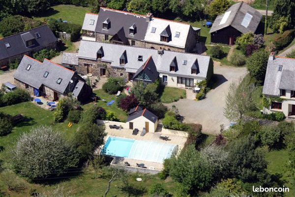 Maison 27 pièces 672 m²