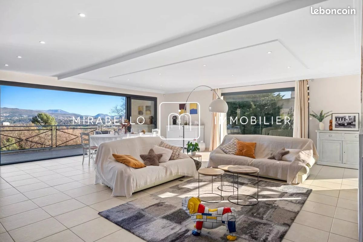 Maison 7 pièces 220 m² (image 1)