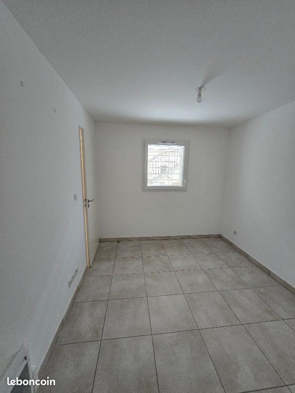 Appartement a louer beziers - 2 pièce(s) - 38 m2 - Surfyn