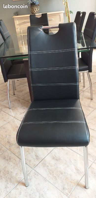 Chaises confortables, salle à manger (image 2)
