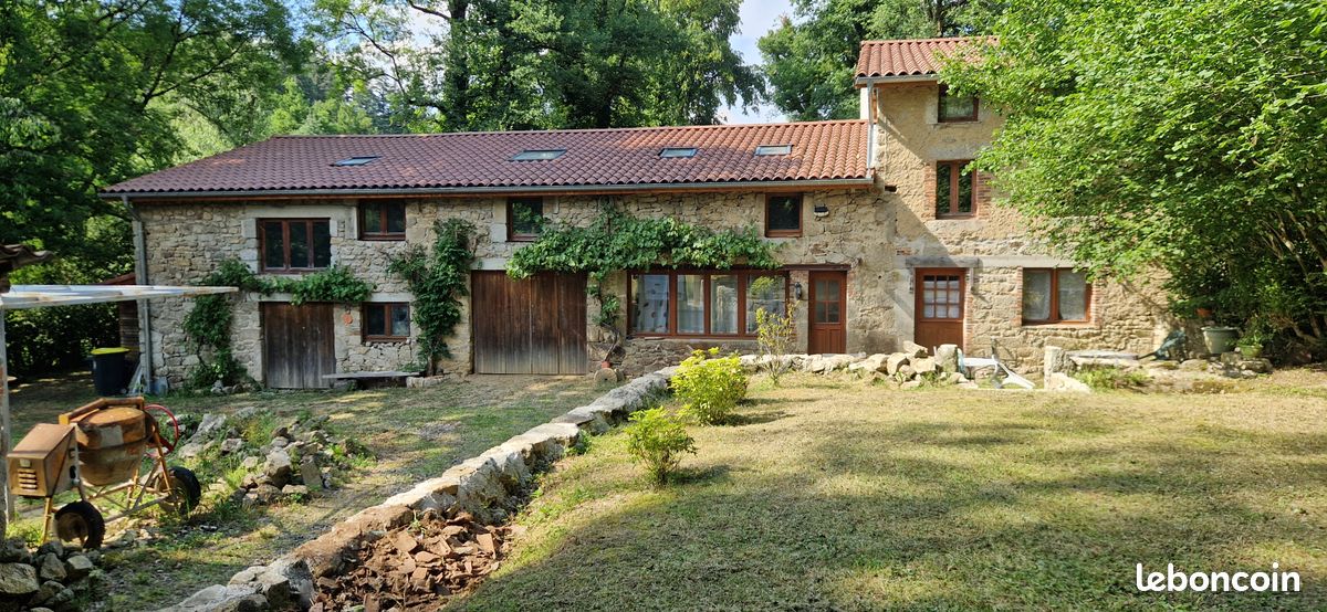 Maison 6 pièces 120 m² · à La Monnerie-le-Montel · 120 m² · 142 000 €