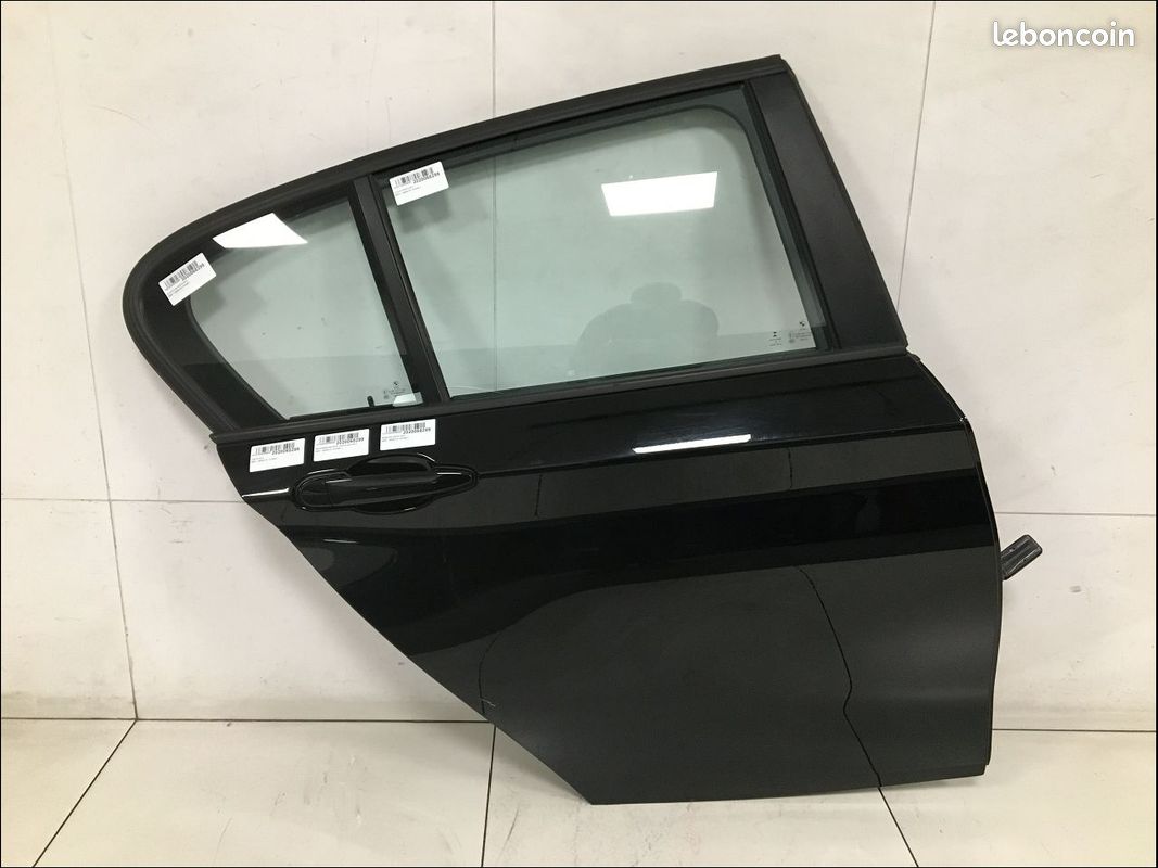 Portière Arrière Droite Pour BMW Série 1 (E87) Phase 2 - Occasion Avec Traces D'usage - Pièce De Carrosserie !