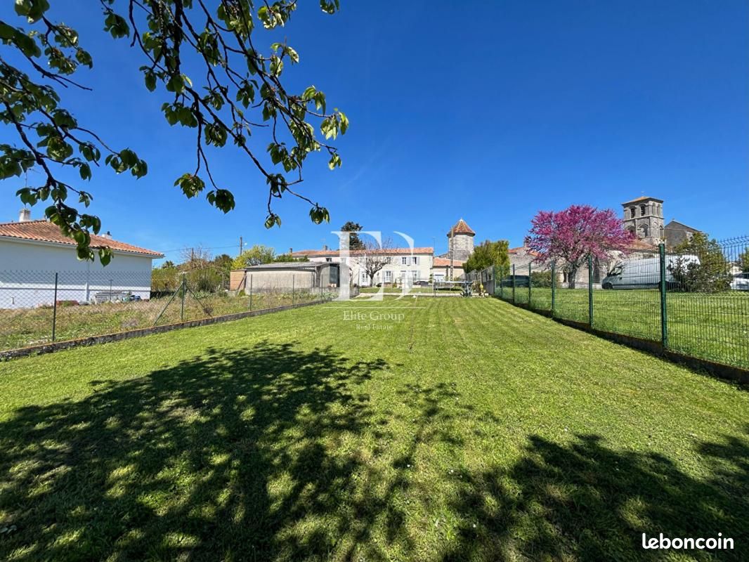 Maison de village 6 pièces 128 m² - Juillac-le-Coq 16130 (image principale 16)