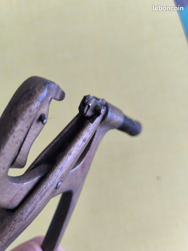 Ancienne pince de cordonnier (image 3)