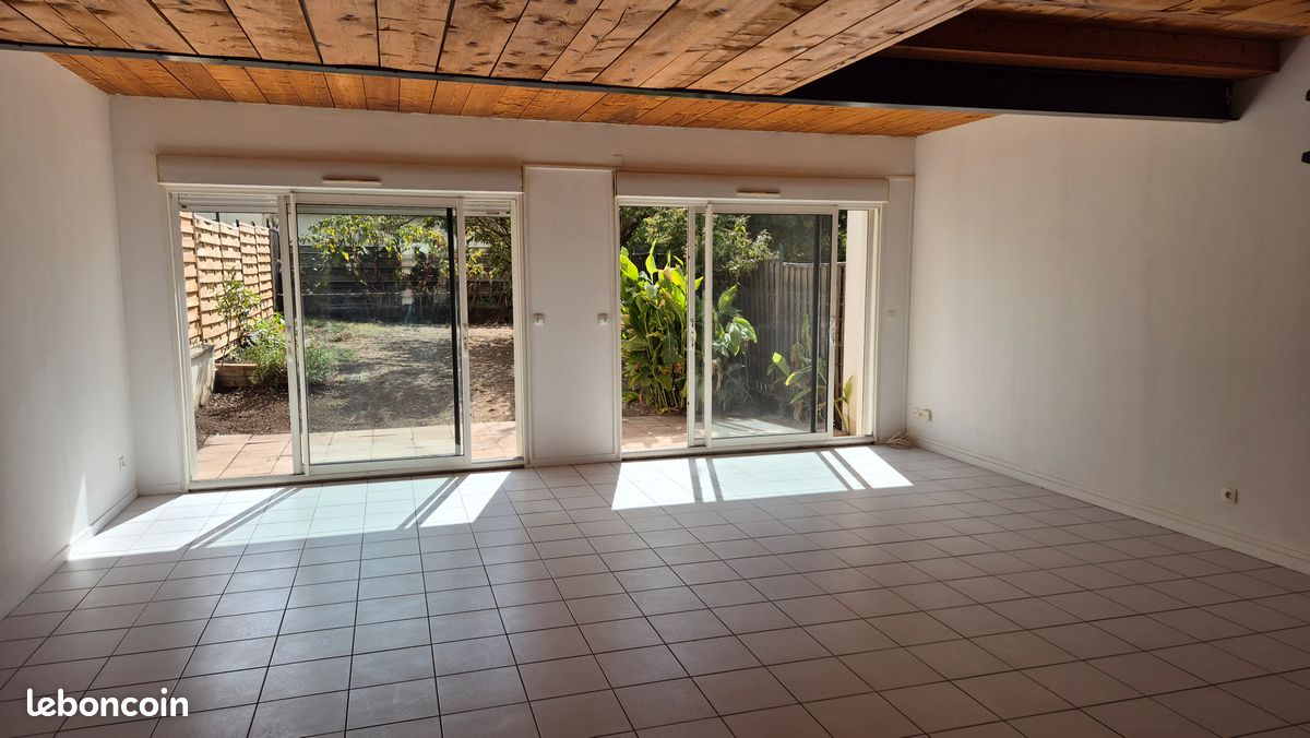 Maison 5 pièces 115 m² · à Ruelle-sur-Touvre · 115 m² · 910 €/mois