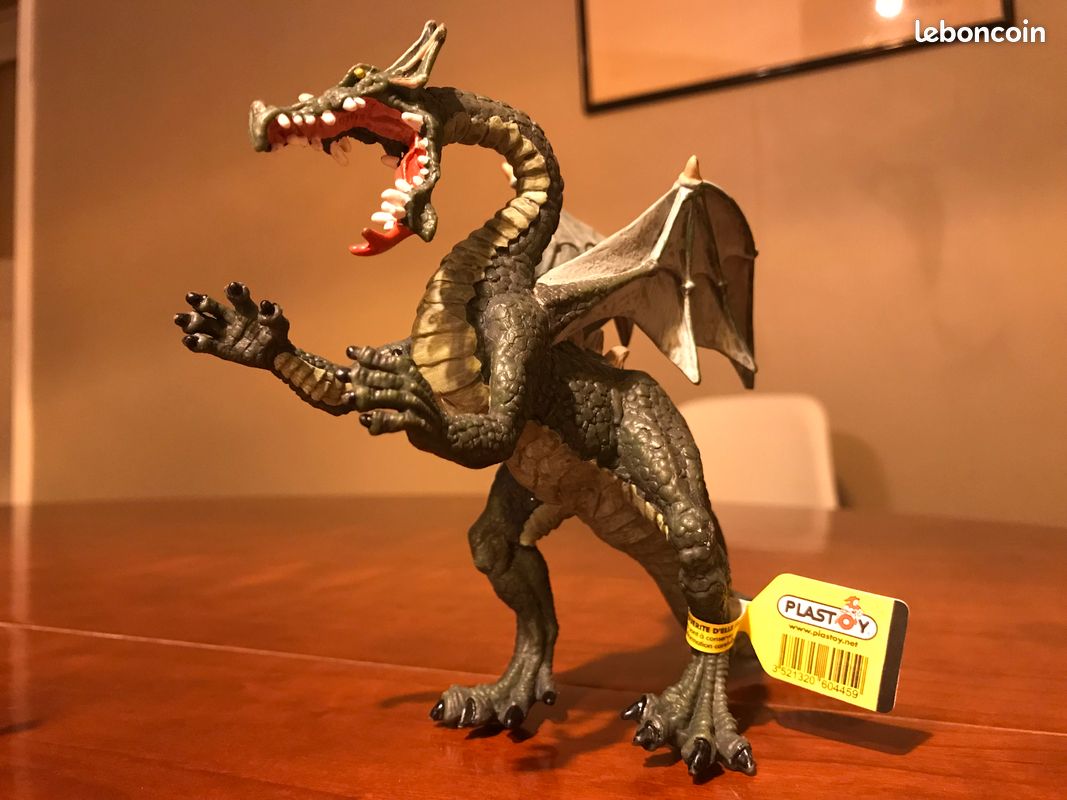 Dragon Plastoy (image 1)