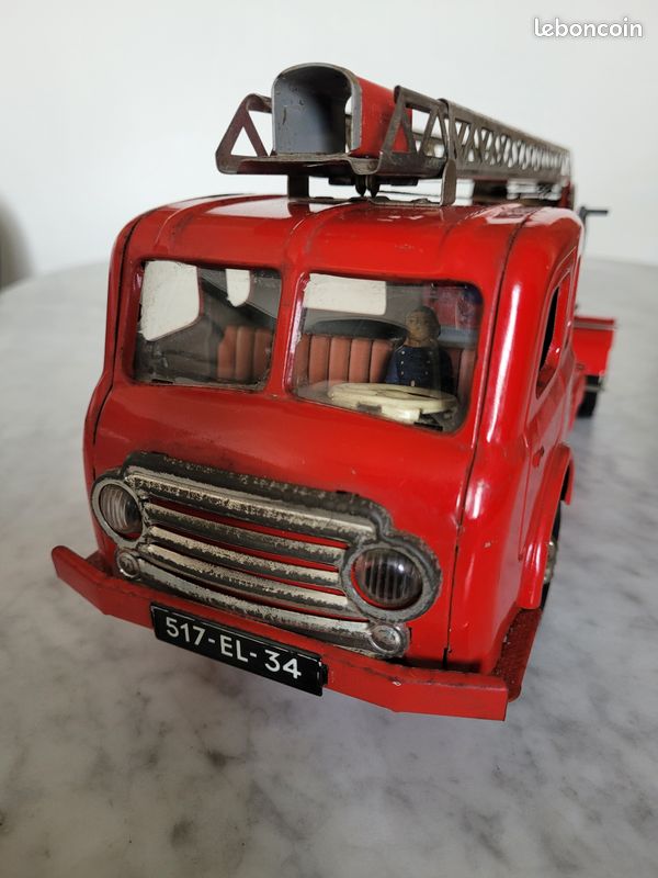 AUTO DES POMPIERS JEEP STOP INCENDIE TÔLE Lg 15 cm