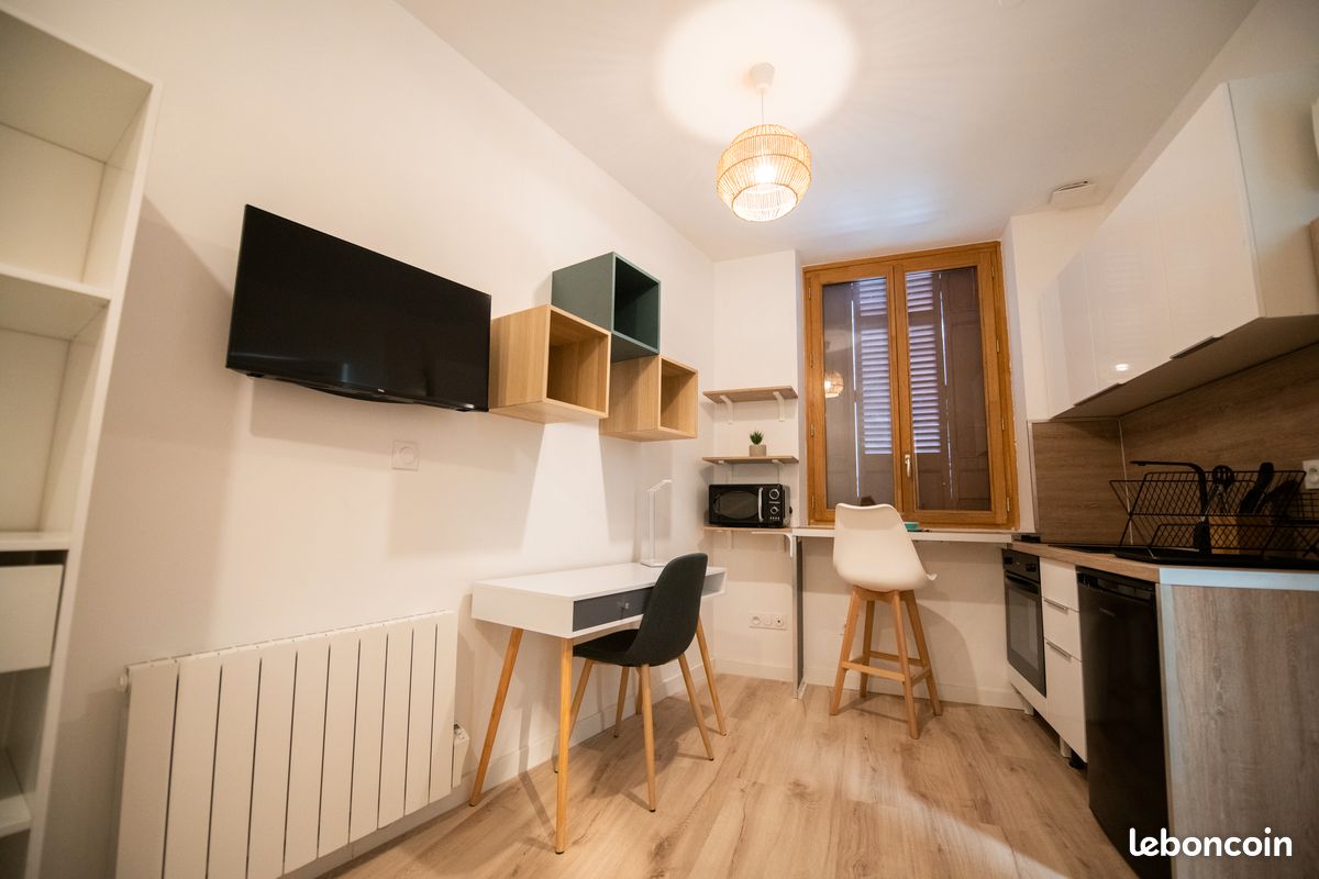 Appartement 1 pièce 16 m² · à Saint-Étienne · 16 m² · 400 €/mois