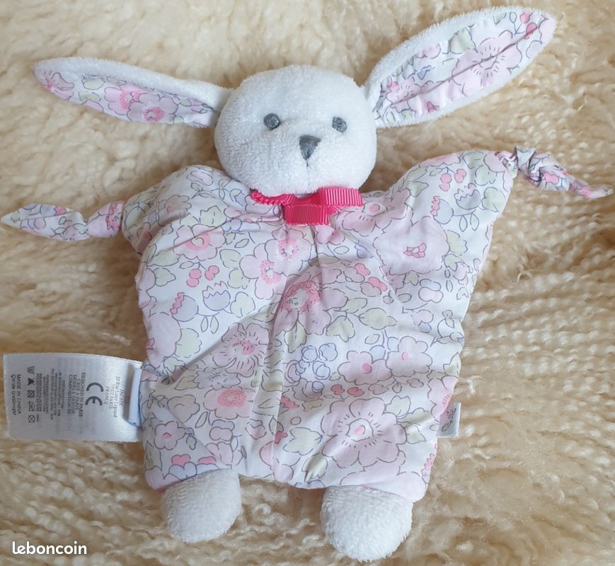 DOUDOU semi plat LAPIN Liberty JACADI (image 1)