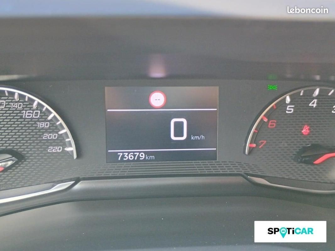 Peugeot 2008 PureTech 100 S&S BVM6 Style (image 16)