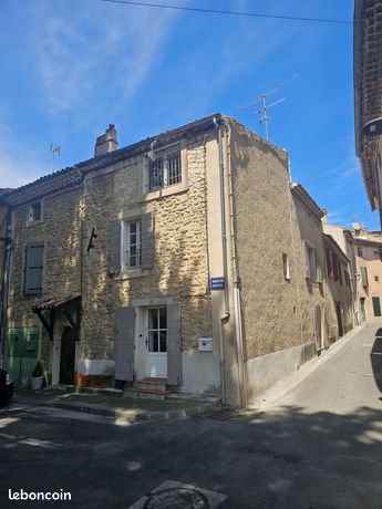 Maison de village de charme de 110 m2 – Centre historique de Lambesc – Espace indépendant — 13