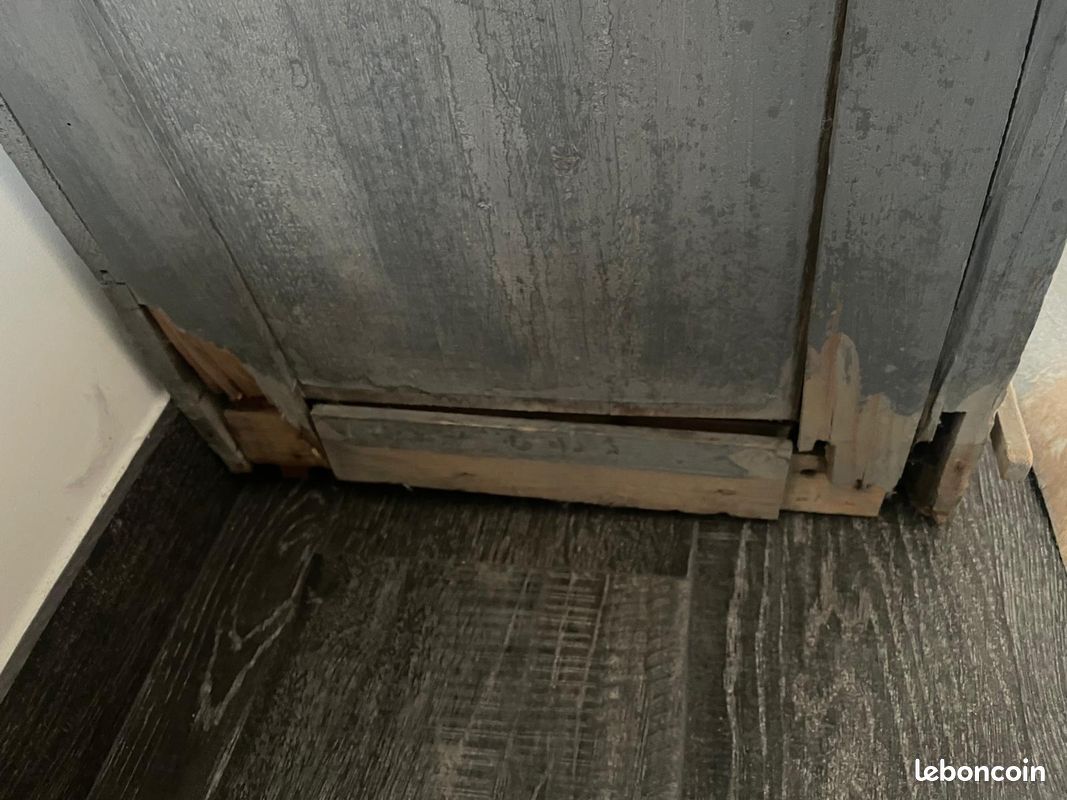 Vestiaire ancien en bois (image 16)