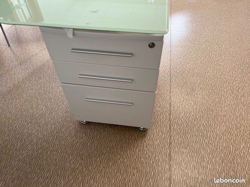Bureau don (image 3)