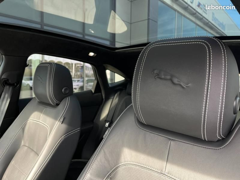 Jaguar E-Pace P300e PHEV 309ch R-Dynamic HSE (image 14)