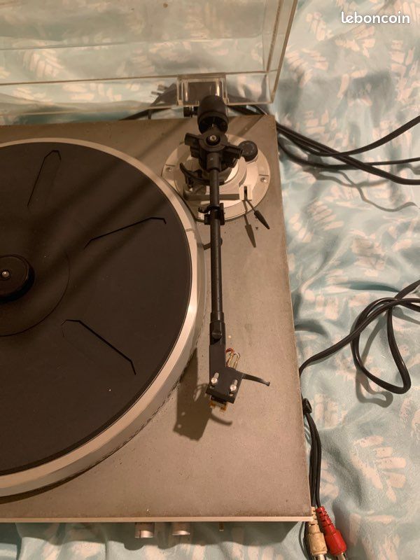 Promo Thomson Platine Vinyle chez Conforama