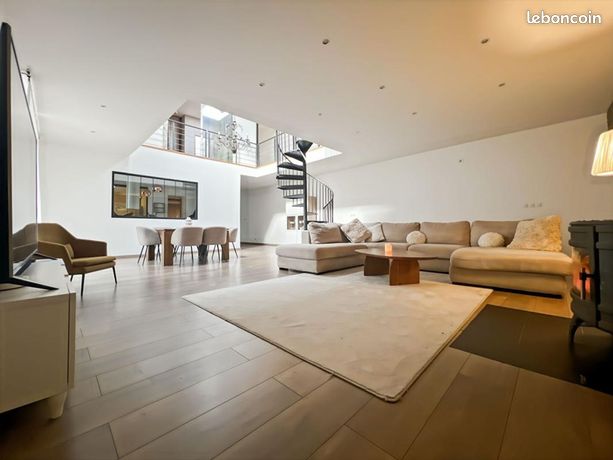 Loft 8 pièces 345 m²