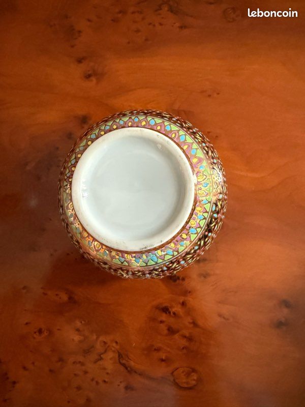 Mini bol / tasse en porcelaine blanc motif dorure (image 4)