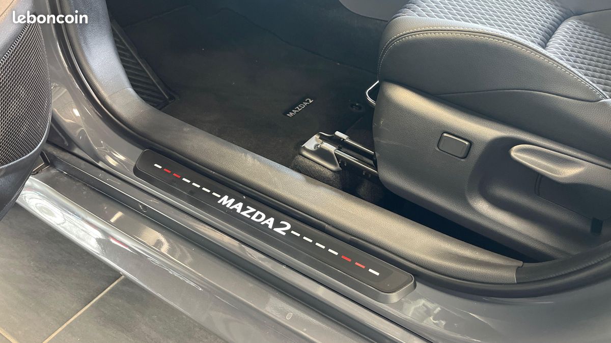 MAZDA Mazda2 Hybrid 1.5L CVT 116 ch Homura (image 11)