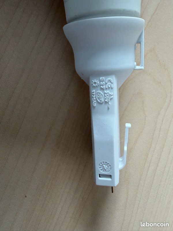 Lot de 4 ampoules Led avec support (image 3)