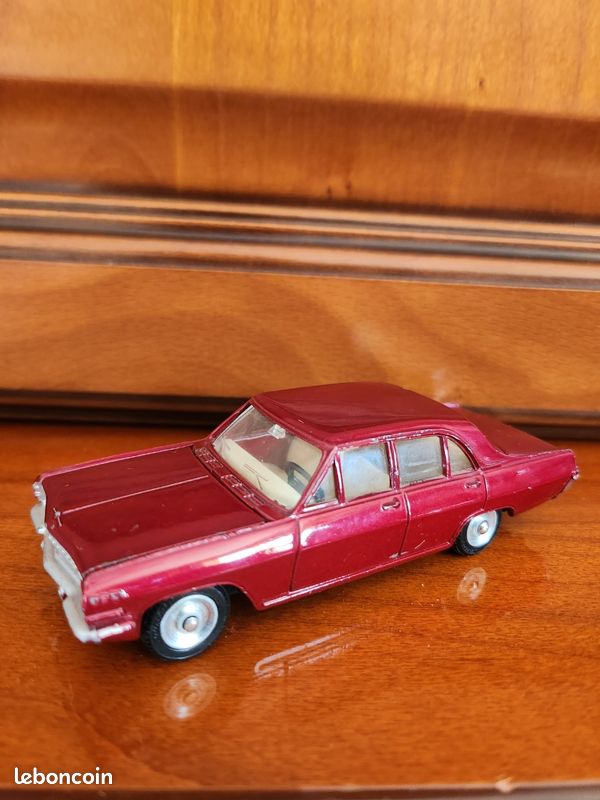 Dinky Toys boîte repro 513 opel admiral