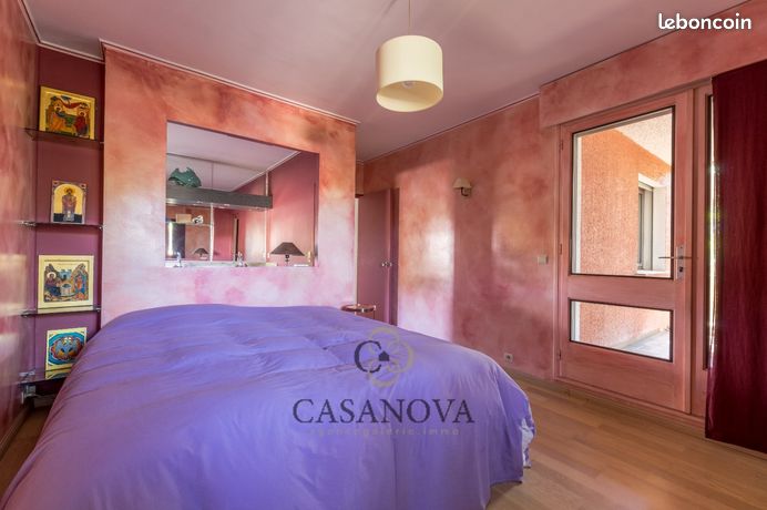 Villa 10 pièces 245 m² — 13