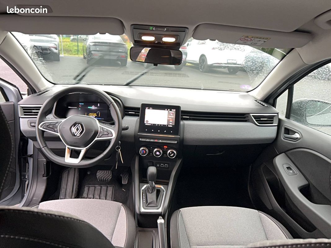 RENAULT Clio E-Tech full hybrid 145 ch GSR2 Evolution (image 6)