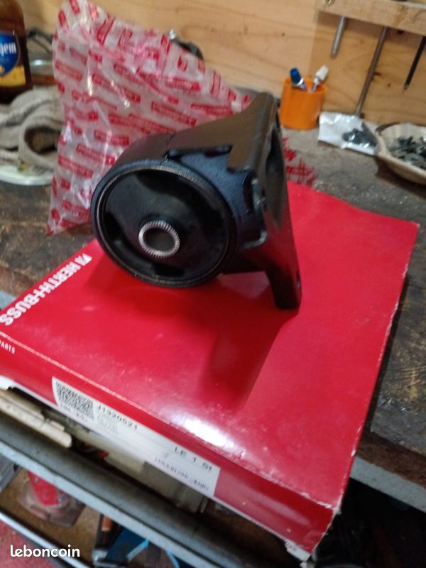 Support moteur Hyundai Tucson année 2004 (image 2)