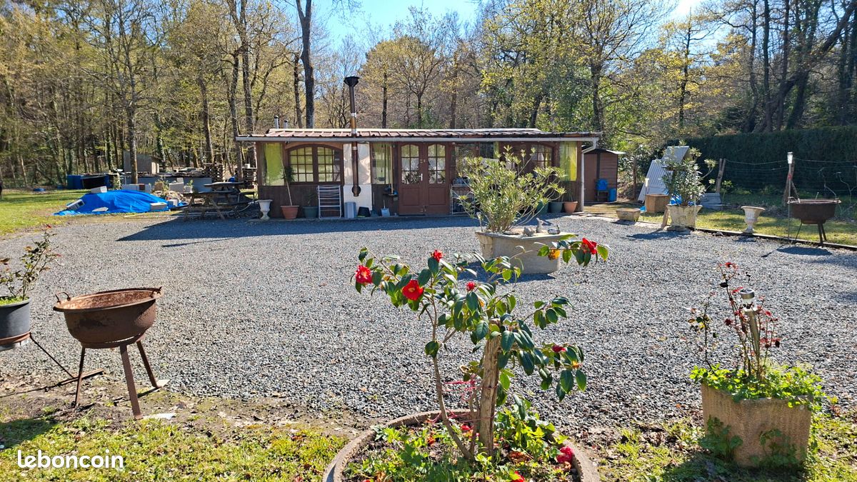 Maison 3 pièces 77 m² · à Breuillet · 77 m² · 150 000 €