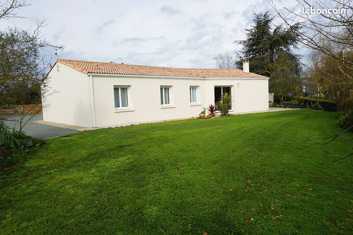 Maison 5 pièces 122 m² - Saint-Maxire 79410 (image principale 0)