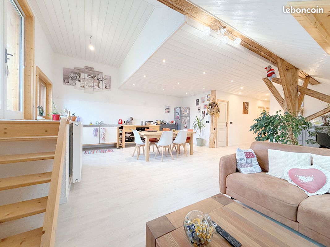 Appartement 4 pièces 155 m² · à Cluses · 155 m² · 317 000 €