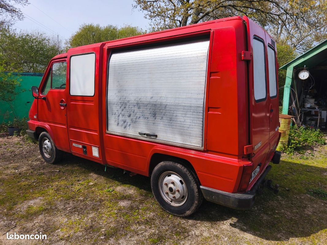 Renault master ex pompier vasp (image 2)