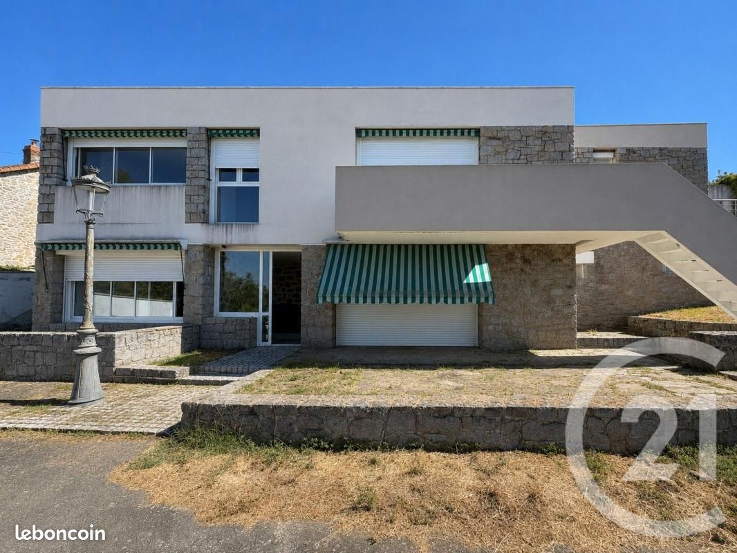 Maison 10 pièces 287 m² · à Panazol · 287 m² · 1 680 €