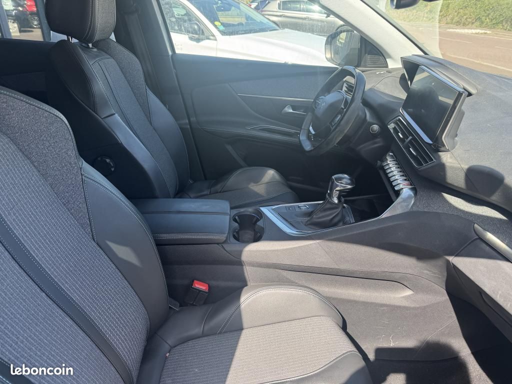 Peugeot 3008 1.5 BLUEHDI 130 ALLURE BUSINESS (image 11)