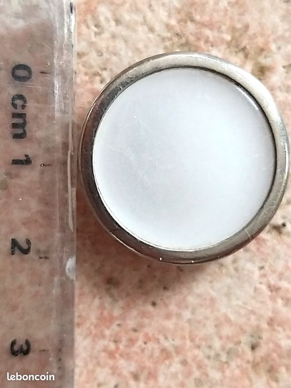 Lot De 6 Boutons Petit Trianon Blanc Et Or – 22 Mm – Plat 4 Trous – Fabrication Française Années 1950