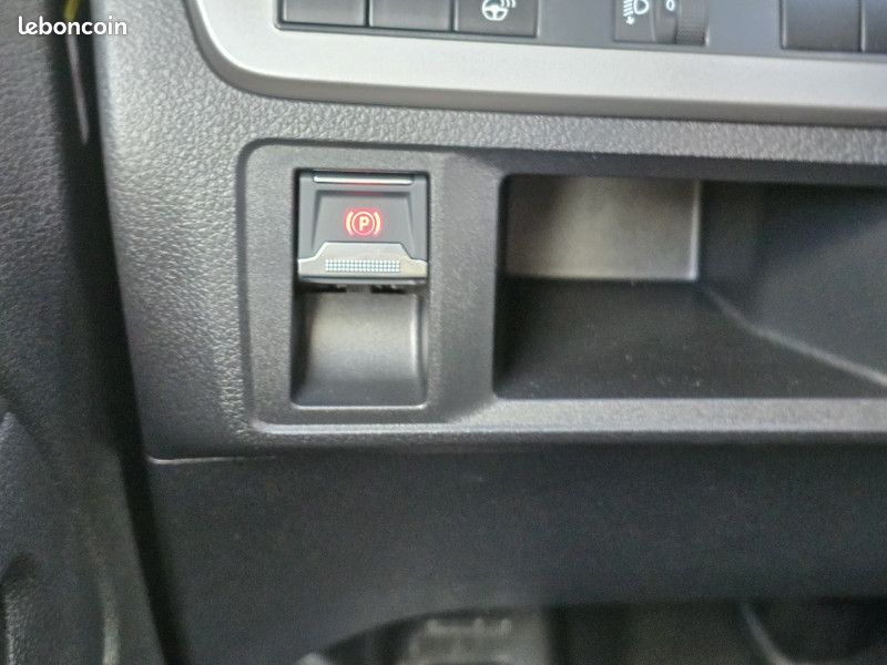 Peugeot EXPERT FG M 2.2 DIESEL 180CH CABINE APPROFONDIE Pack Premium Connect (image 11)