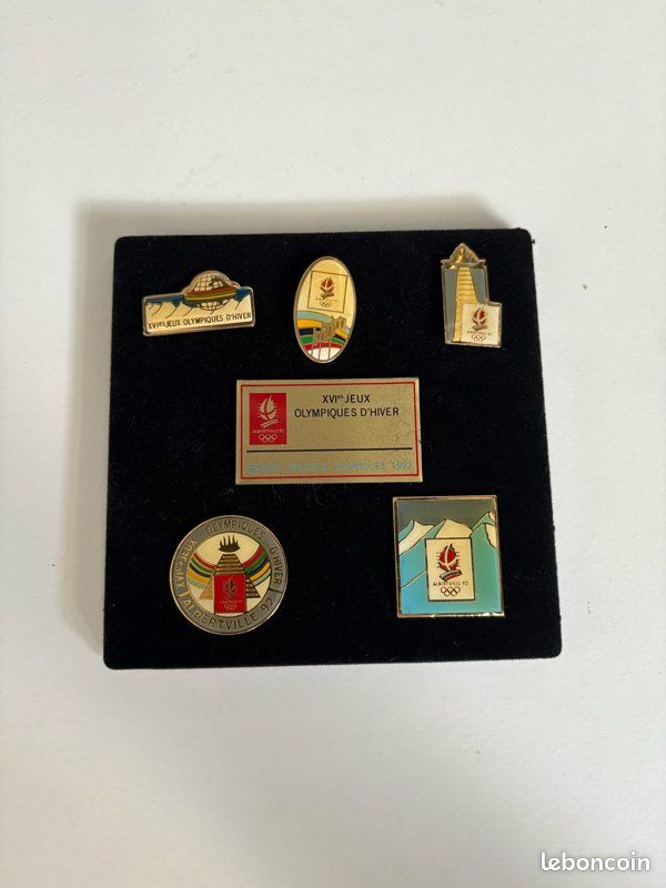 39 Pin's Officiel Renault JO Jeux Olympiques d'hiver ALBERTVILLE 92
