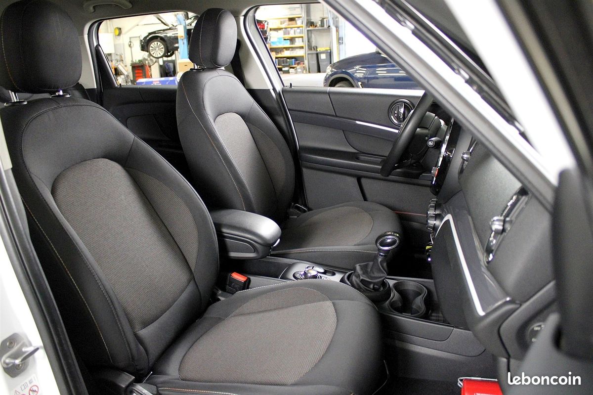 Mini COUNTRYMAN COOPER SE 136CH + 88CH BUSINESS ALL4 BVA (image 13)