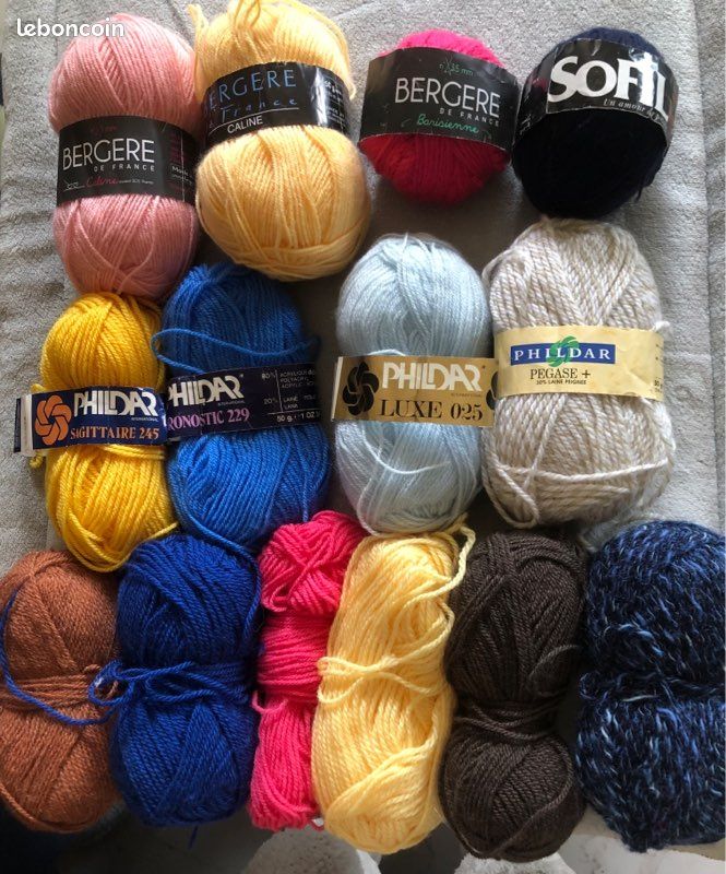 Lot de 14 pelotes multicolores (image 1)