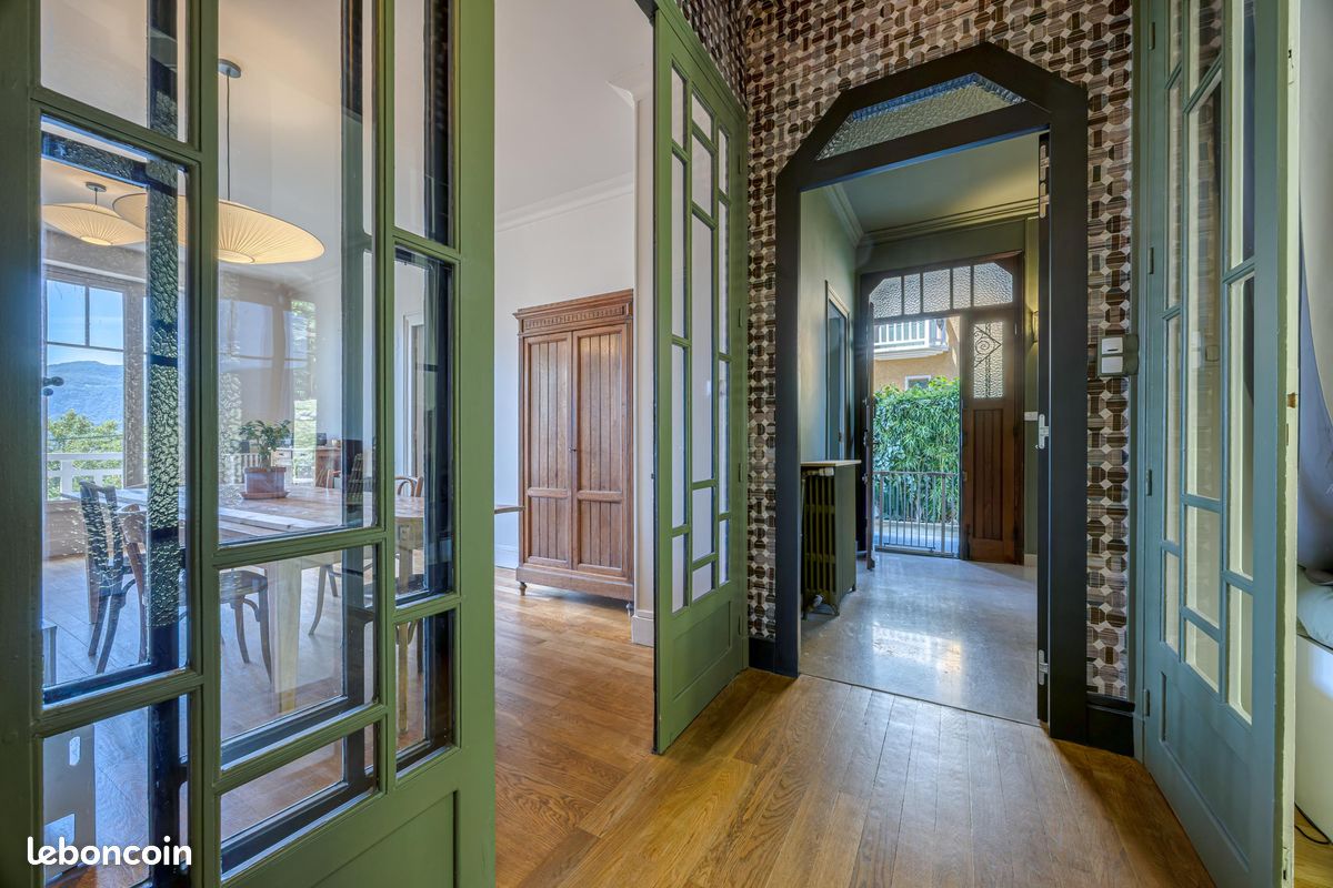 Maison 8 pièces 230 m² · à Aix-les-Bains · 230 m² · 995 000 €
