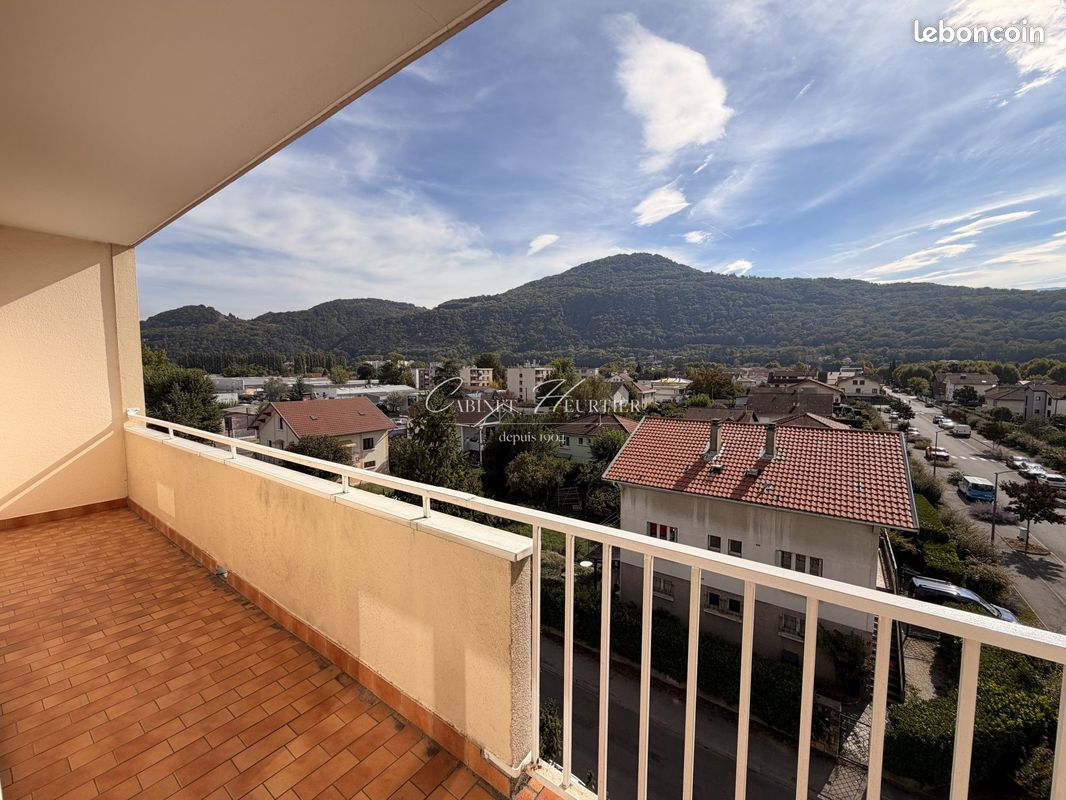 Appartement 3 pièces 76 m² · à Eybens · 76 m² · 950 €/mois