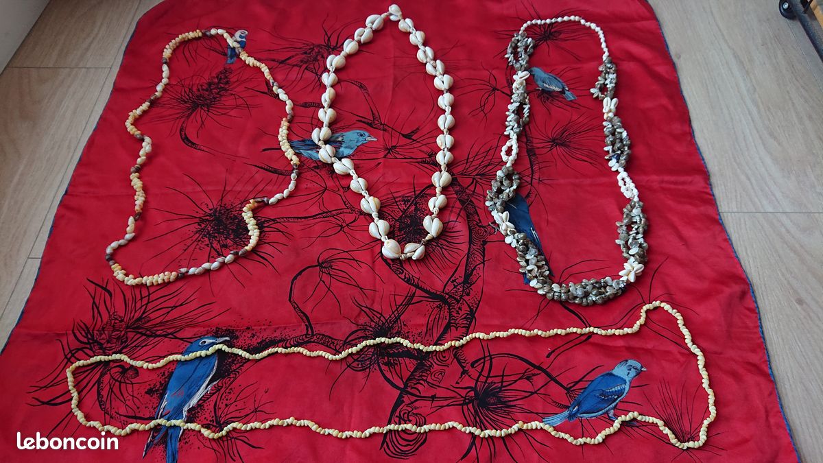 Lot de 4 colliers vintage en coquillages – Années 70/90 – Fait main (image 1)