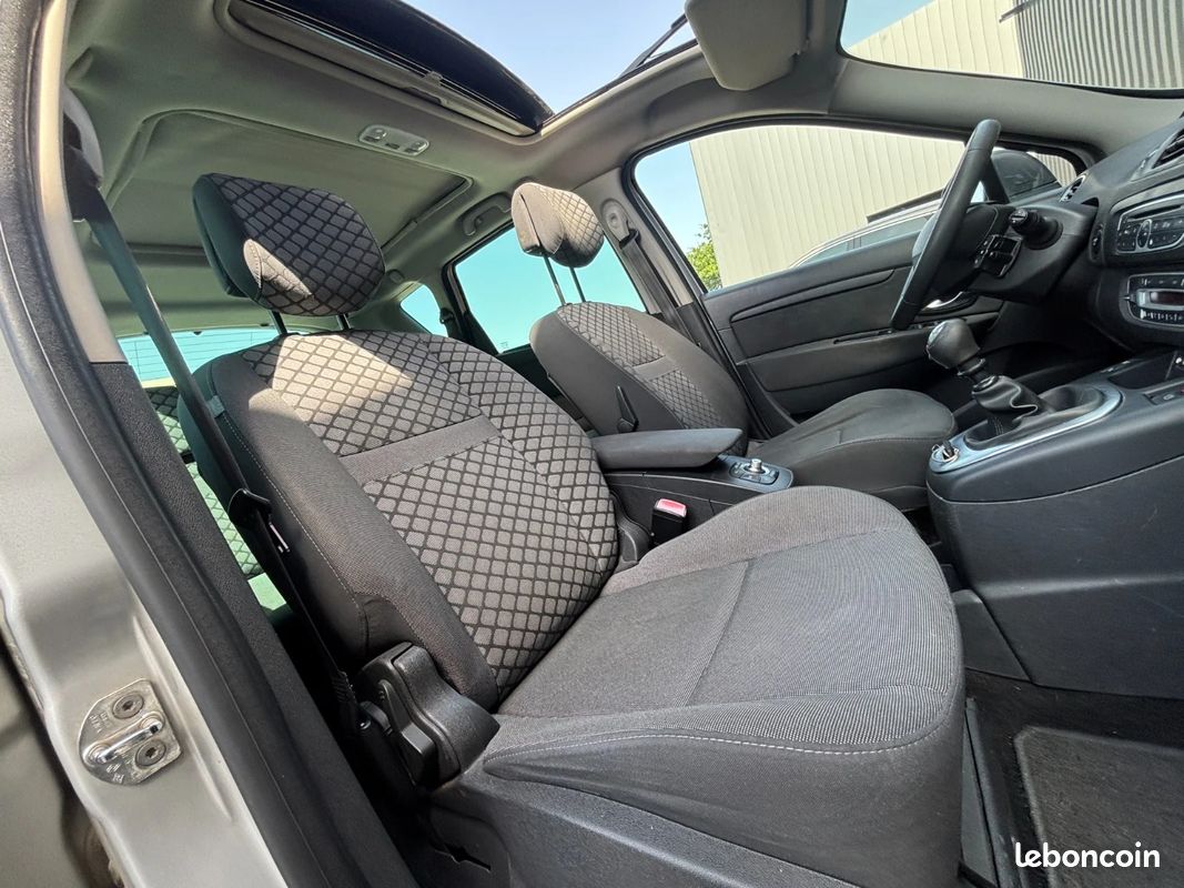 RENAULT SCENIC III dCi 130 FAP Energy eco2 15th - 4 PNEUS NEUFS - MOTEUR À CHAINE - TOIT OUVRANT (image 12)