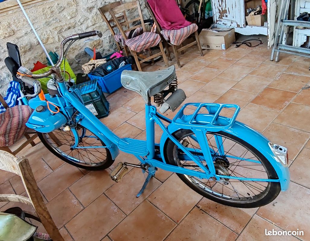 VELOVAP, Vlomoteur Franais Collection de 1959, restaur, tournant et  roulant, peinture neuve, avec CARTE GRISE  mon nom - Vlos