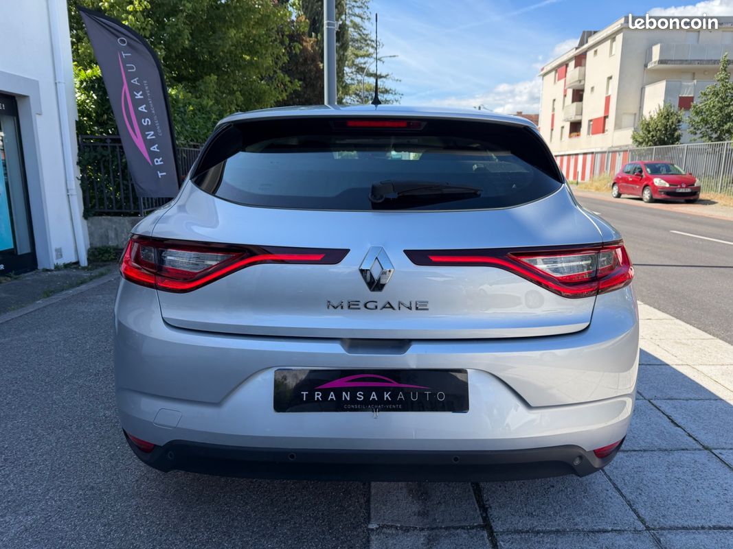 RENAULT MEGANE IV BERLINE BUSINESS MEGANE 4 1.5 Blue dCi 115 - GPS - RADARS - CLIM AUTO (image 6)