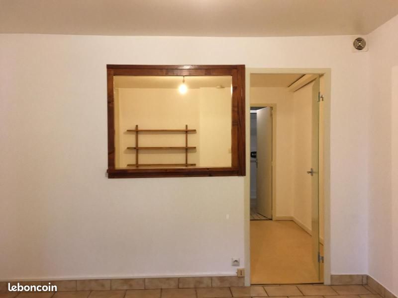 Appartement 1 pièce 25 m² - Gençay 86160 (image 2)