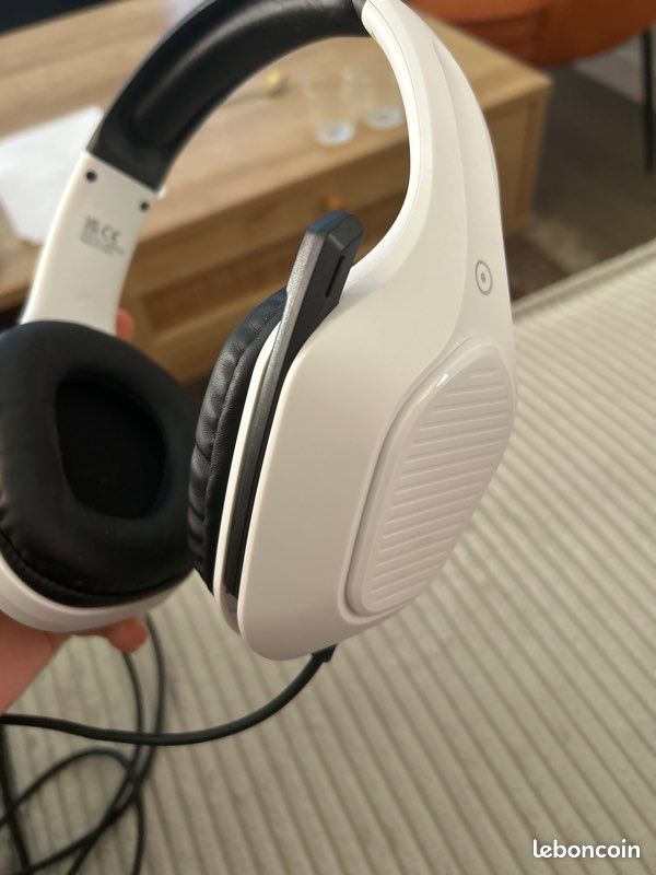 Casque Stéréo Filaire Muvit H102 Pour Playstation 5 Blanc Et Noir (image 4)